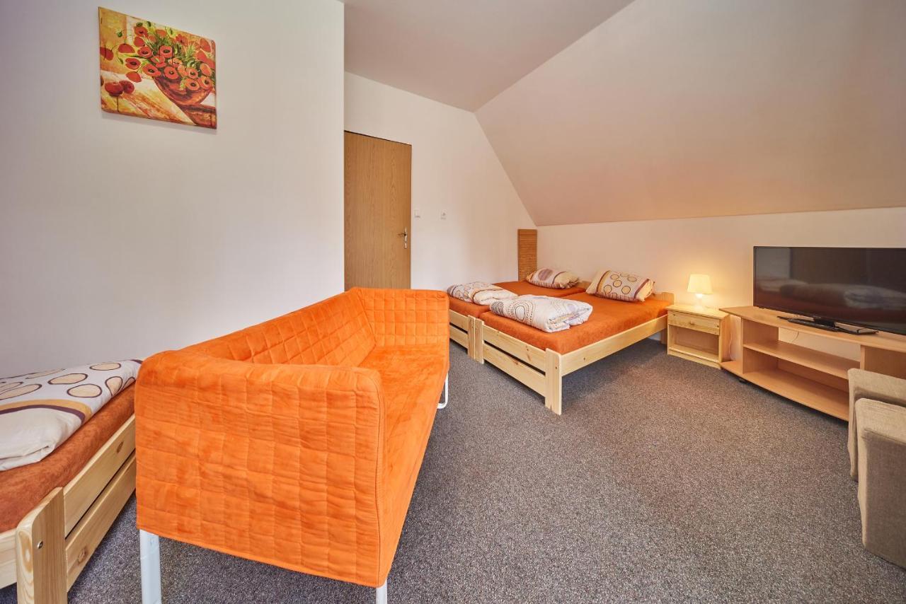 Hôtel Camp Dolce à Trutnov Extérieur photo